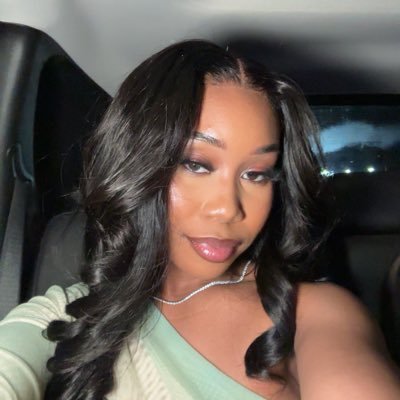 lundenam's profile picture. Hampton Alumna | ig :lovelunden | she/her