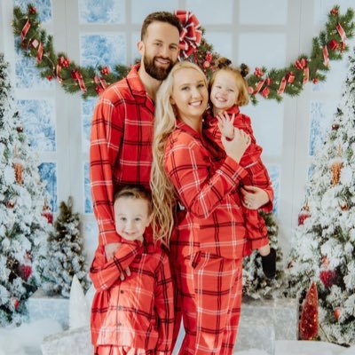 @RunPureSports Sales Manager, golfer, sports lover, beautiful fiance and 2 incredible kids. Lovin' life and wishing everyone happiness and success!