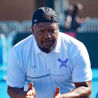 Defensive Ends Coach @ Hampton University |Uof〽️ Alumni| Husband/Father |ΩΨΦ ⚡️⚡️|#MemphisRaised|#SavedbyGrace 🙏🏾#GRIND