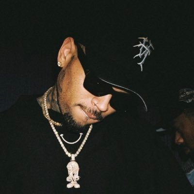 contentforCB's profile picture. KEEPING UP W/ BREEZY! #TeamBreezy🤍 TB ESTABLISHED —- ! 💥