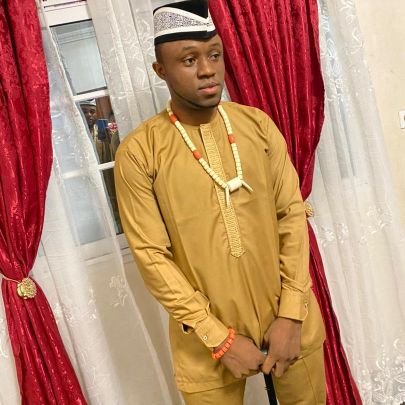 Peace☮️ lover, Bible student, chef👳, youth leader, sport coach, music lover, a gooner, relationship coach, single.