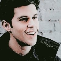 ʜɪꜱ ᴠᴀᴍᴘ ʙᴏʏ- Parody (@josh_rosza_) 's Twitter Profile