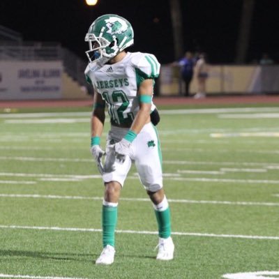 Falfurrias HS’25 3.0 gpa WR/DB 22-23 honorable mention WR,23-24 1st all district Slot Receiver, 23-24 2nd team all district corner back.Bench 175,Squat 285 x4.