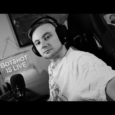 Kick Streamer @ https://t.co/T79cMIVaFD | !! Come check me out and be a Bot too become part of the bot family and chill with me🤖