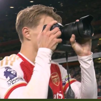 Works in Tech and Internet. @StirUni Alumni. Former @tyloogaming manager. Tweets are my own. #Arsenal