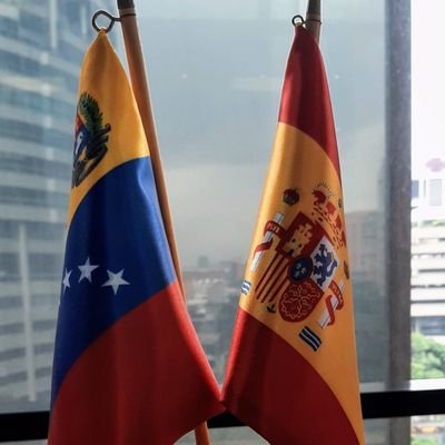 Venezolana en Venezuela 🇻🇪 por un país más vivible. Orgullosa y feliz mamá de uno y abuela de una...mi mundo y mi todo ♥️ ♥️