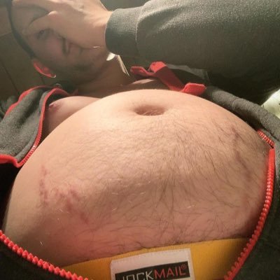 🇮🇹26 years old 🍕gained a bit weight since 2019… 🥵.                        Instagram: bigboys.belly97                               grommr : Growing97boy
