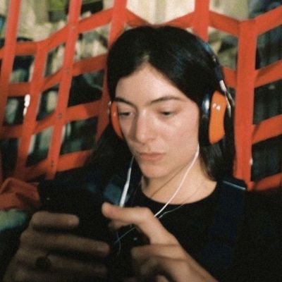 twelveclwra's profile picture. 