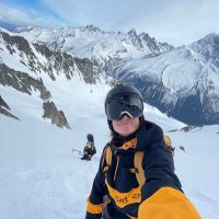 Ry (@ryaneror) 's Twitter Profile