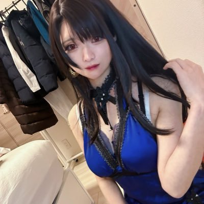 コスプレ好き❣️高身長170cm❣️面長なので小顔加工してる🥹FF⑦好き❣️エロ垢即ブロ🥺エロ系の裏ア◯も苦手なのでブロ解するかも🥺TLで生々しいの見たくない🙌