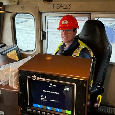 AP reporter covering Warren Buffett's Berkshire Hathaway, UP, BNSF, CSX, NS, CPKC and CN railroads, aviation safety, ag and other Midwest news.