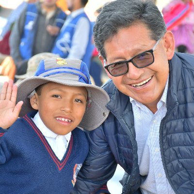 Soy ministro de Educación. Nací en el municipio de Caiza D, Comunidad Chajnacaya, provincia José María Linares del departamento de Potosí.