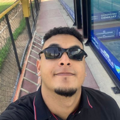 Alejolinares21's profile picture. La vida es un viaje no una estación 🇻🇪