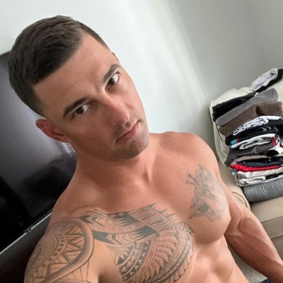 I am looking for a partner and a lover and best friend who I can share the most intimate dreams with. A well rounded individual and a spiritual person ❤️🔥