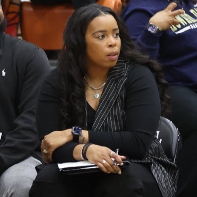 Associate Head Women’s Basketball Coach at Howard Payne University 🏀// Instagram: coachkendra_ // 📧: Kforeman@hputx.edu