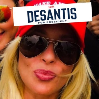 🇺🇸 Make America Florida 🇺🇸 - DeSantis Constitutional Republican - 3x Trump voter turned Never Again Trumper - Golden 🦮