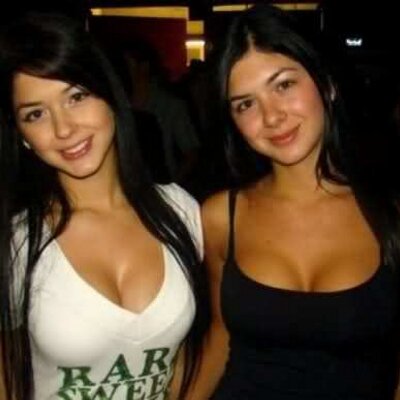Davalos Twinss Leaked Cell Phone Pictures Davalos Twinss Leaked Cell Phone Pictures