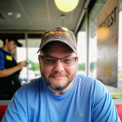 JeffGlading's profile picture. AI influencer focusing on GenAI . Creator of Prompt Domination Series: Short, judgment-free guides that teach everyday users to prompt AI with confidence.