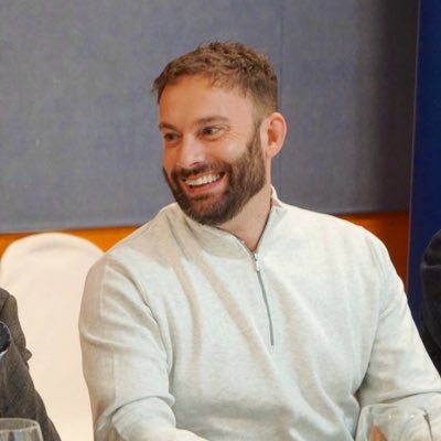 Deputado do Parlamento de Galicia, voceiro de Medio Ambiente e Mobilidade do Partido Popular