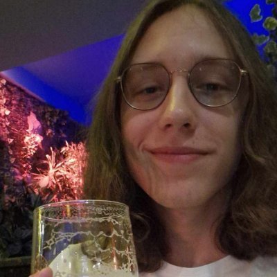 kiepski gracz valorant, przeciętny gracz fortnite, 20 lat xpp, nie chce mi się grać w cs2
https://t.co/wGUUSstYVC