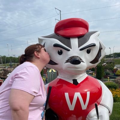 WLC '00 CPCU ’15 Go Pack! Go Bucky! I’ll be over there reading with my cold brew. My kids have 4 paws. I’m an insurance nerd.