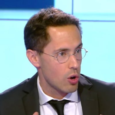 Avocat, docteur en droit, diplômé en philosophie. Essayiste à mes heures perdues.