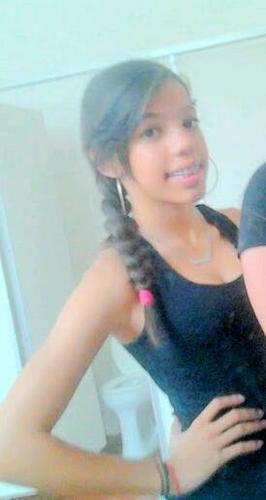 chata , sincera , barraqueira , animada (ate dms) haha , 14 anos , Sãao Pauliina , extrovertida , chorona , dramatica , solteira 66' &&' da @MeGusttta *-*-*