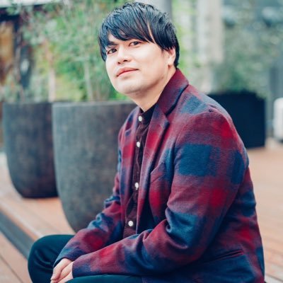 福岡出身 宮崎在住 / Vocalist / アカペラコーラス編曲/ Recording・Mix / PA / ボーカルコーチ / 『Amethyst』代表 @amethyst_myzk『獣姫』@kemonohime2022 Bass / 『Pastel Clock』@Pastel_Clock リーダー▶︎休止中