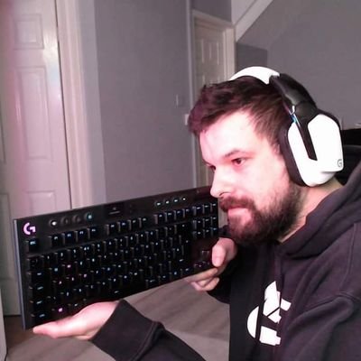 PoggyYtgaming Profile Picture