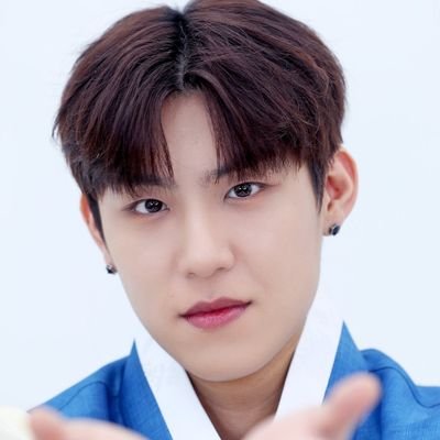 💖에이비식스❤️박우진♥️전웅🧡이대휘💛김동현💚에비뉴💙워너원💜김재환♥️박지훈💗강다니엘💓하성운❤️옹성우🧡윤지성💛황민현💚배진영💙라이구안린💜임영민♥️워너블💖