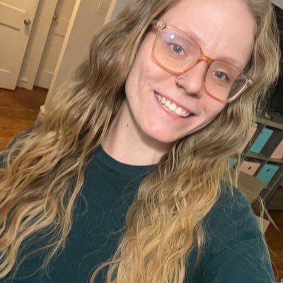 stephmarieez's profile picture. Rowan University 💩💛 She/her 💕 Jasper 🐶