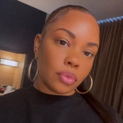 nikki_m216's profile picture. ♐️12/18