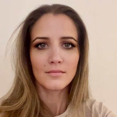 Rowena486651209's profile picture. 