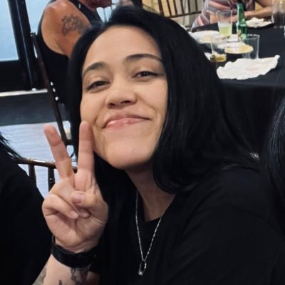 MarissaSerna_'s profile picture. | 🖤🥀 | | Married 💍 Crystal | SHINee 💎 | | EVERGLOW 💜 |