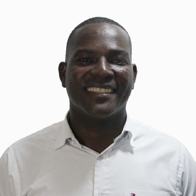 Papá de Emmanuel David Angulo,  Acuicultor y Administrador de Empresas en formación.