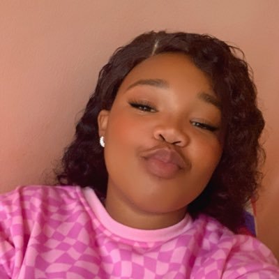 KuhleTandani's profile picture. 