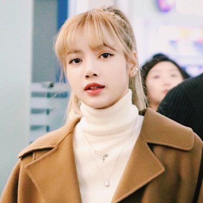 🤔🏳️‍🌈 FAN ACCOUNT FOR BOSS LISA #LLOUD #LISA #LALISA #리사 🔗 https://t.co/NTRAJKbWZw #Lisoo #BLACKPINK is the Revolution 🖤💖 #TeamGwang 💜