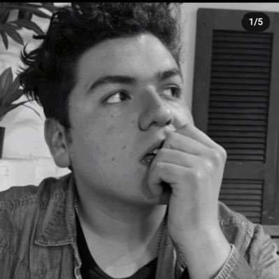 Estudiante de Derecho UV ⚖️ Amante de la Historia y los libros 📚 🌍