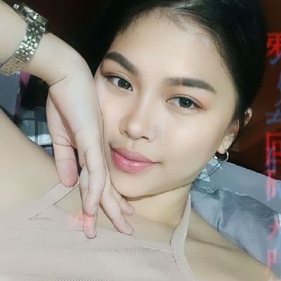 sweetzelnanea_'s profile picture. No more expectations, just go with the flow and whatever happens, happens.