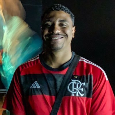 Nada do Flamengo, tudo pelo Flamengo // 24y // Filho mortal de um pai eterno // Filho d’Ogum⚔️ //🤴🏾🙌🏿💔👼🏿 #CRF
