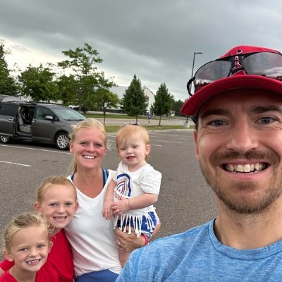 Married to @KellyKlink, Mechanical Engineer, former college World Series MVP, fantasy baseball & football nut, Father of 3 beautiful daughters, MEF2C parent