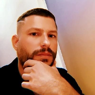 EdsonMarques34's profile picture. Não nasci vascaíno porque minha alma já era vascaína antes mesmo de eu nascer Vascooooooooooo