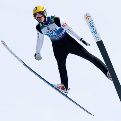 Fan Kasperi Valto. Wielki obrońca Gerarda Martina. Zagorzały wróg Ronalda Araujo.