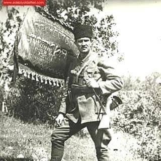 İttihatçı, komitacı, vatan sevdalısı.  🇹🇷

@Besiktas 1 nolu üyesi ve 4. Başkanı 🦅

Armamızdaki yıldız dünyalara bedeldir.