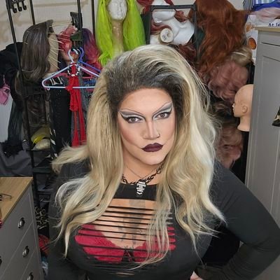she/her INFP-T
https://t.co/cOaMw27ngh
BLM
Vamp as tits 2018 winner.
Drag idol 2019 3rd place 
Mx Drag England 2021 2nd place
Scottish Queen in Newcastle