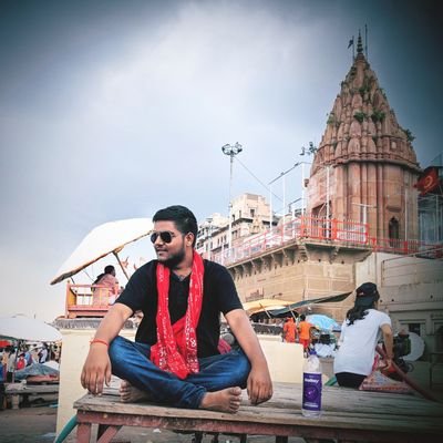 इलाहाबादी. कीबोर्ड पीटक @Khabargaon
Ex- @TheLallantop, Lokmat, Navbharat Times.
Alumnus- @IIMC_India, University of Allahabad