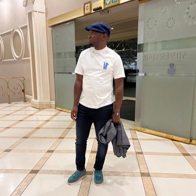 Vho_masindi45's profile picture. God🙏Family 👨👩👧👦Friends👫 Others. 
Sports is life ⚽⛹️🤽
Car enthusiast 🚘