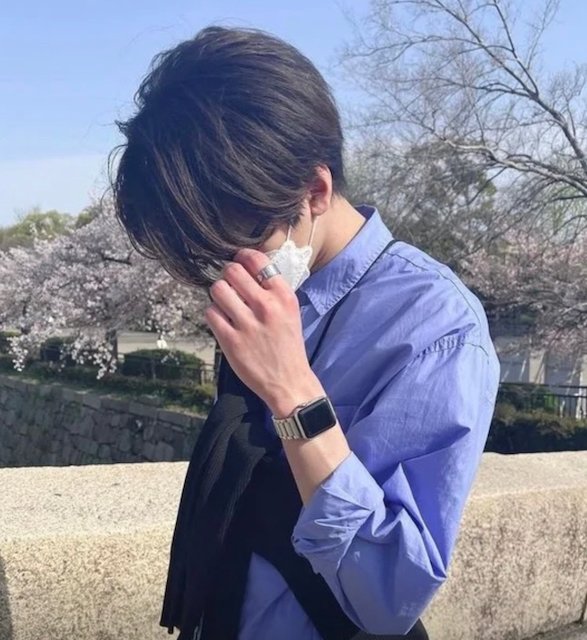 szhkm13415587's profile picture. 29歳/介護士→ChatGPTを使って年収3000万超/AI大学ほんとにすごい↓