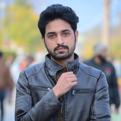 myselfosaama's profile picture. NUMLIAN
Student of IR👨‍🎓