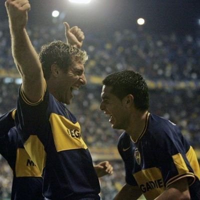 Palermista y Bermudezista. Bostero como el 51% de toda la Argentina. Siempre estaré a tu lado, Boca Juniors querido.